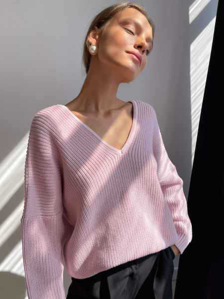 Свитер с V-вырезом (пудровый)